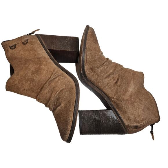 Boutique 9 tan burnished suede block heel ankle Booties. Size 8 - Picture 1 of 5